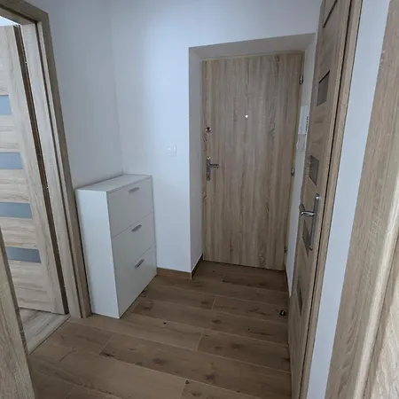 Pb Byvanie V Tichej Lokalite Blizko Vlakovej I Autobusovej Stanice Pb Považská Bystrica